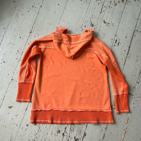 Soft Surroundings Oasis Hooded Terrycloth V-Neck Pullover Top - Picture 7 of 14